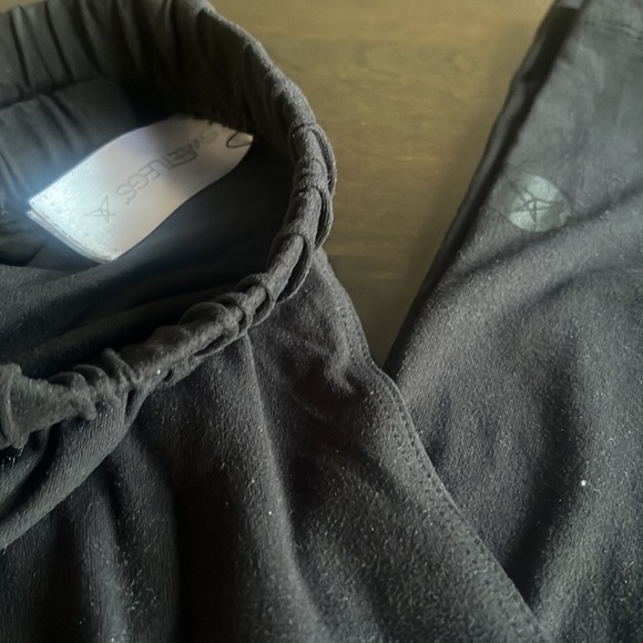 💐 Sweetlegs Black Leggings - Picture 3 of 4